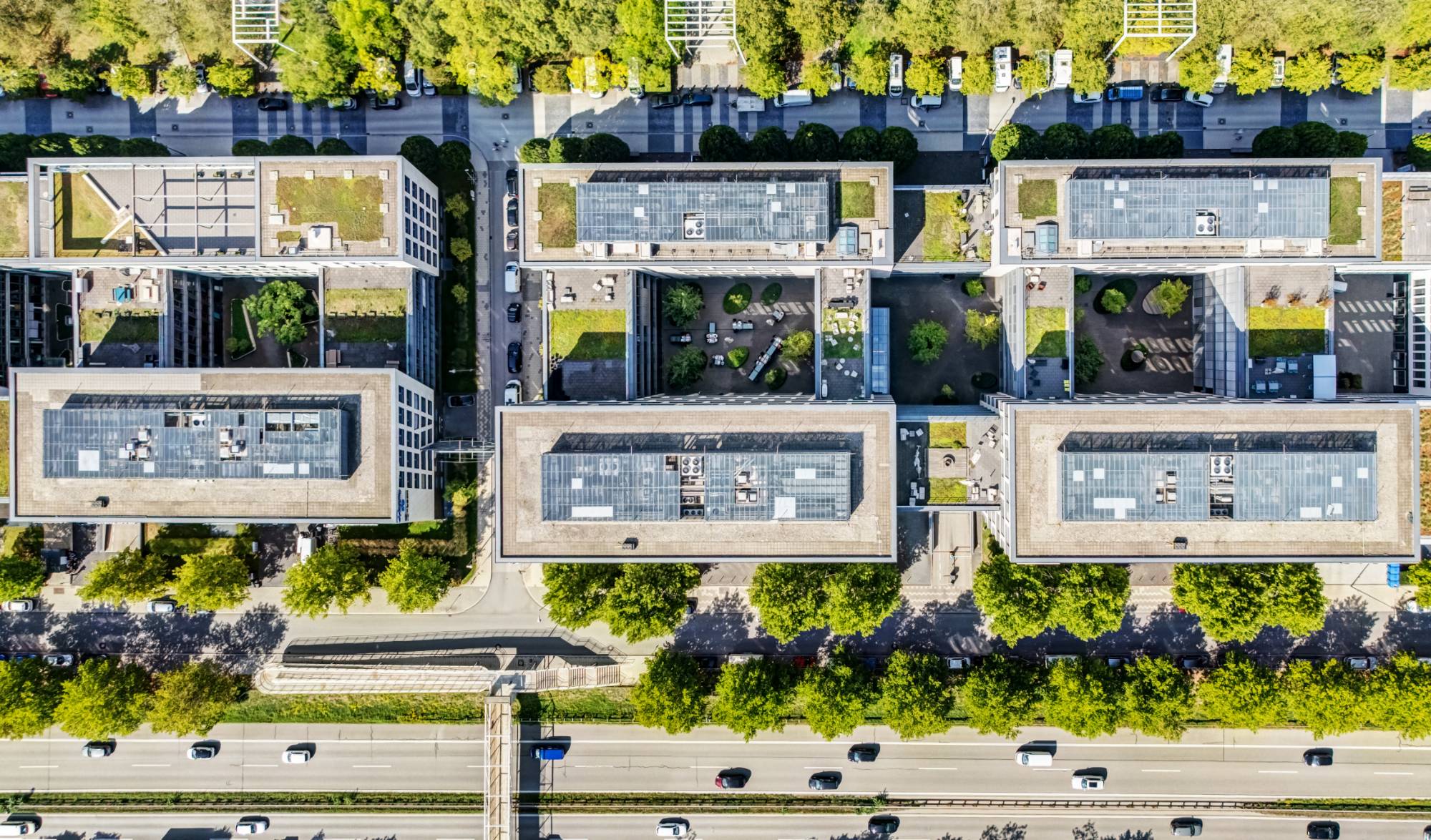 Das Ensemble von oben mit begrünten Innenhöfen